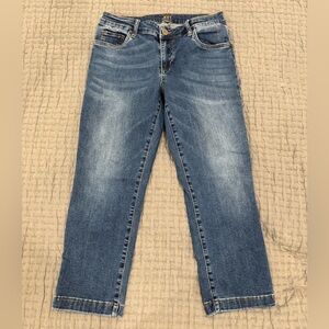 Kut from the Kloth Women’s Crop Straight Leg Jeans size 6